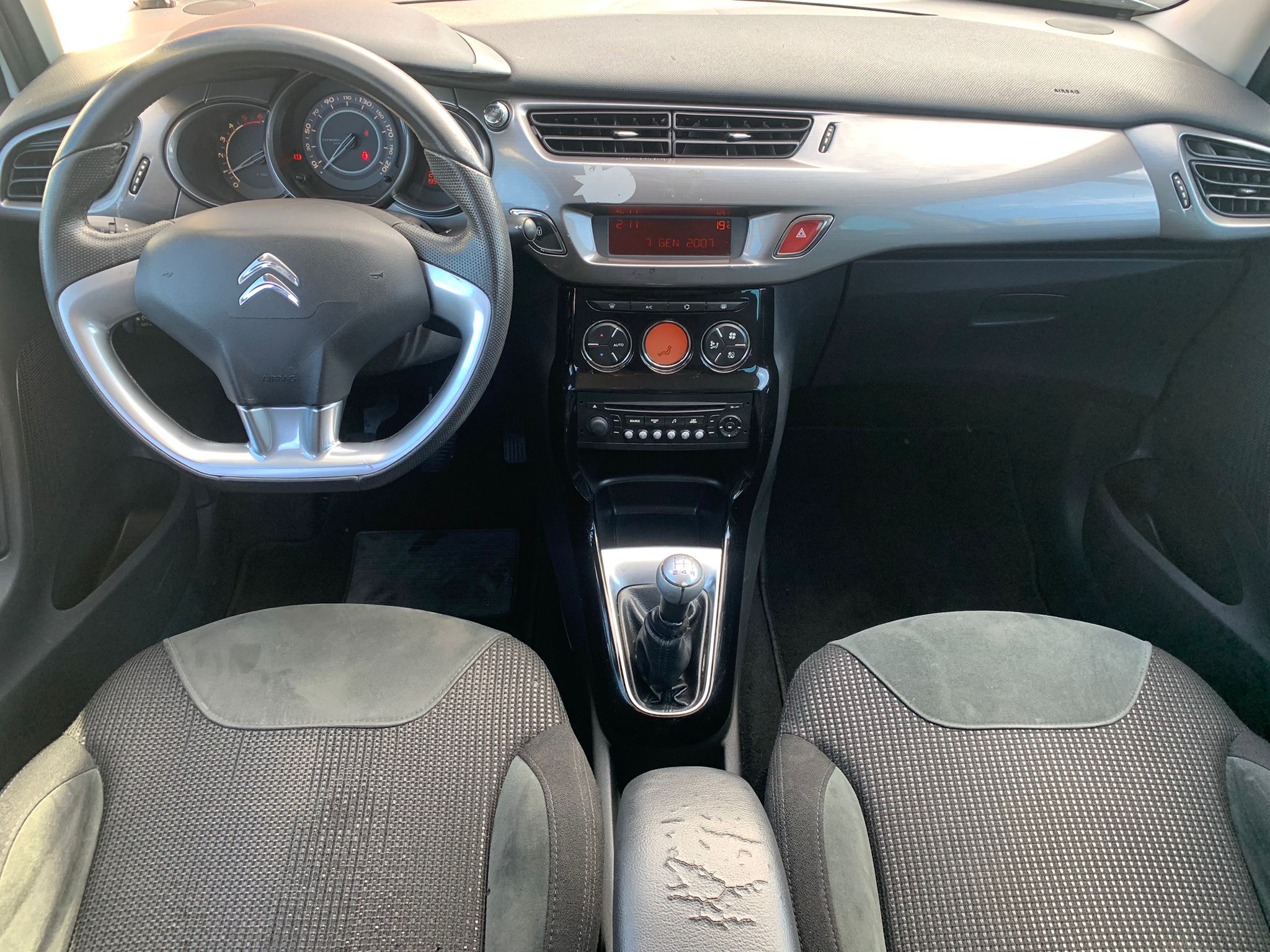 Citroen C3 1.4 HDi 70CV airdream Exclusive - immagine 9