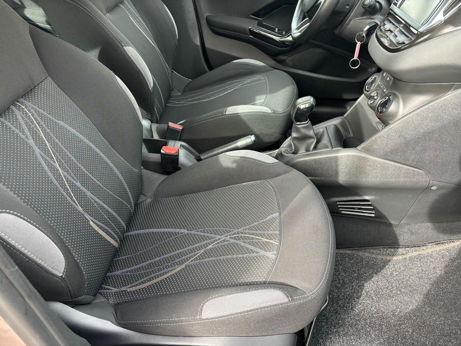 Peugeot 208 1.4 HDi 68 CV 5 porte Active - immagine 12