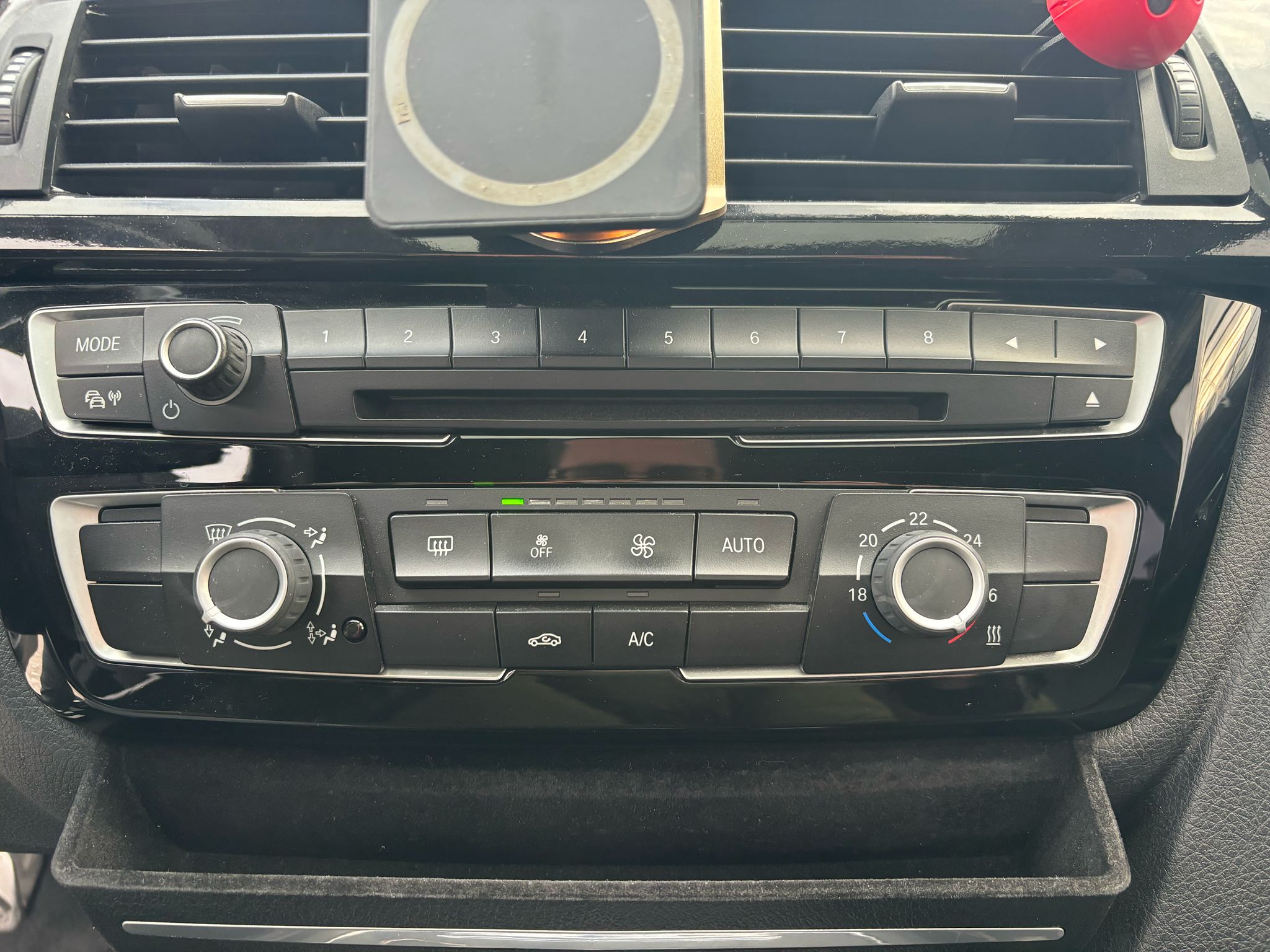 BMW 320d M SPORT - immagine 22