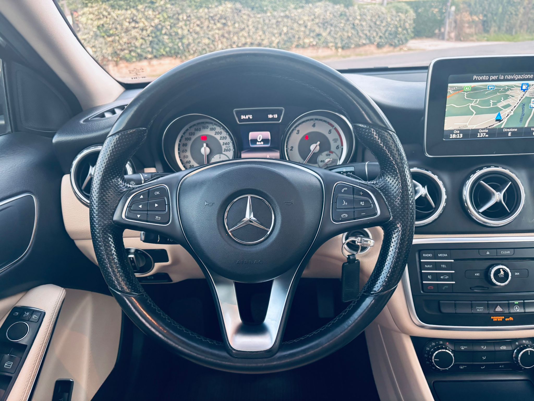 Mercedes-Benz GLA 200-X156 2014 d (cdi) Premium auto "TETTO" - immagine 16