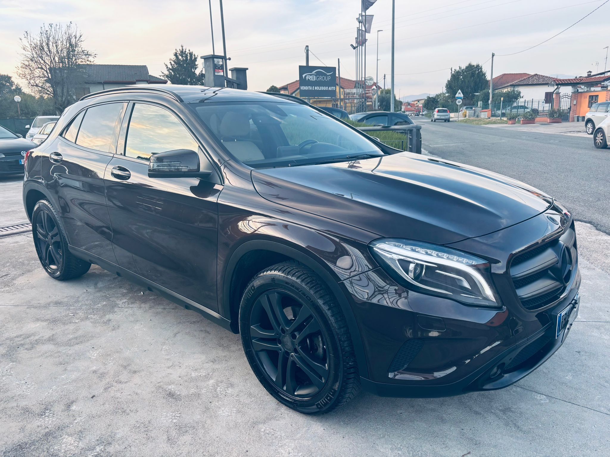 Mercedes-Benz GLA 200-X156 2014 d (cdi) Premium auto "TETTO" - immagine 3
