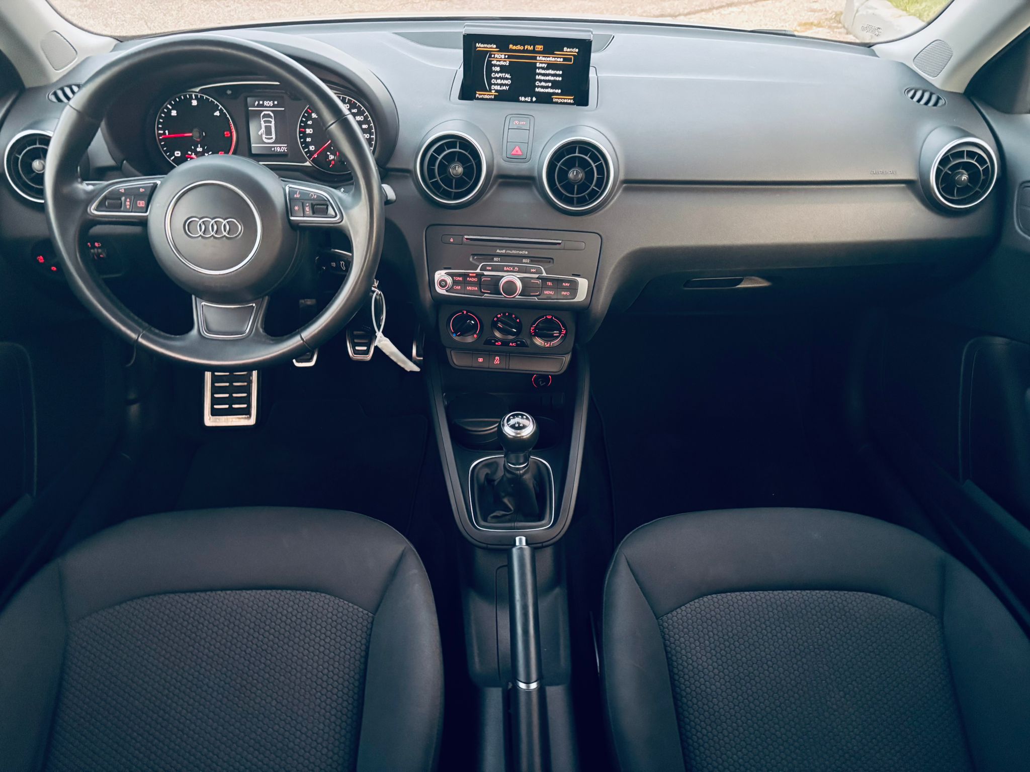 A1 I 2015 Sportback Sportback 1.4 tdi Metal ultra - immagine 9