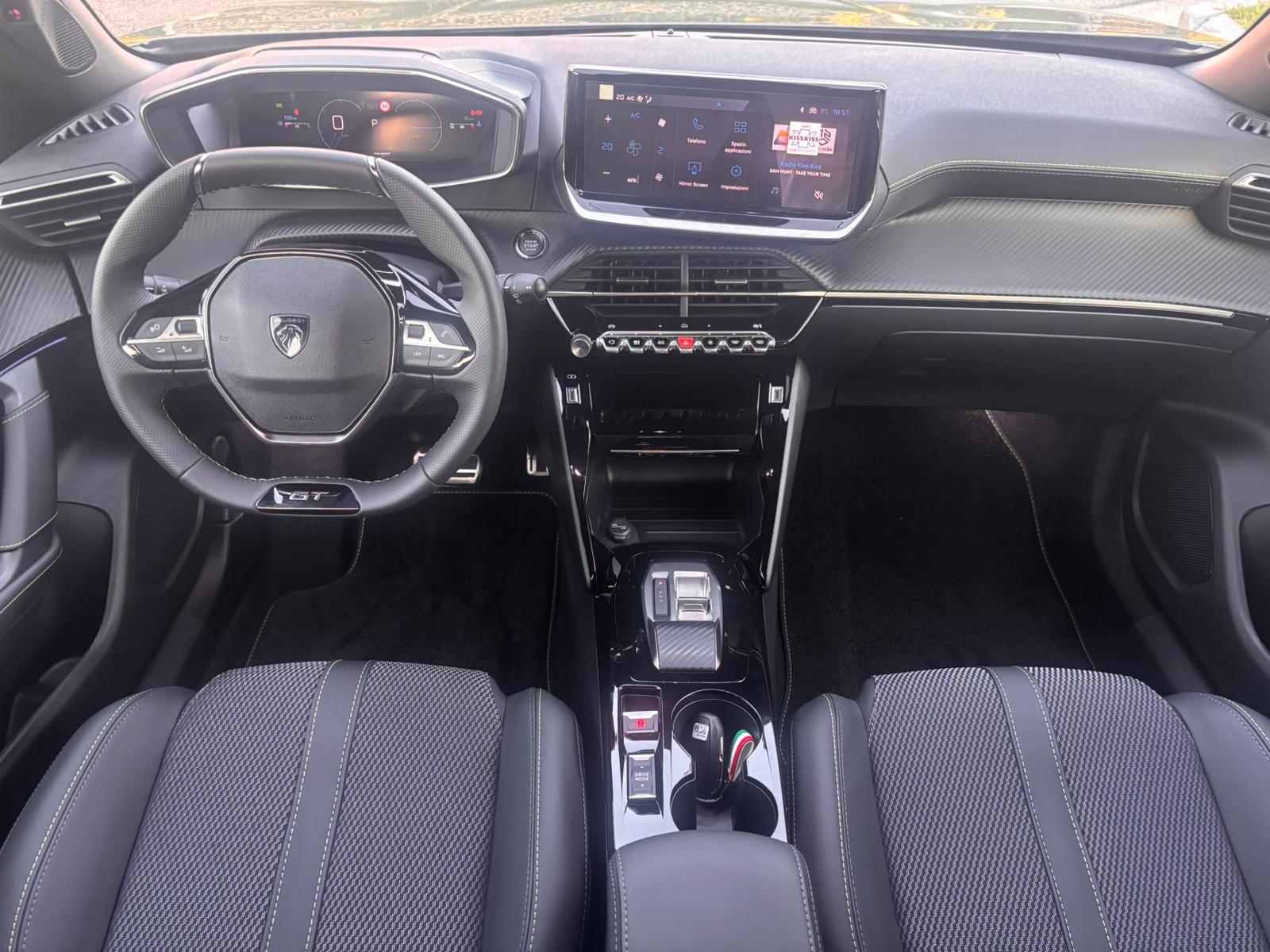 Peugeot 2008 Hybrid 145 e-DCS6 GT KM 0 - immagine 10