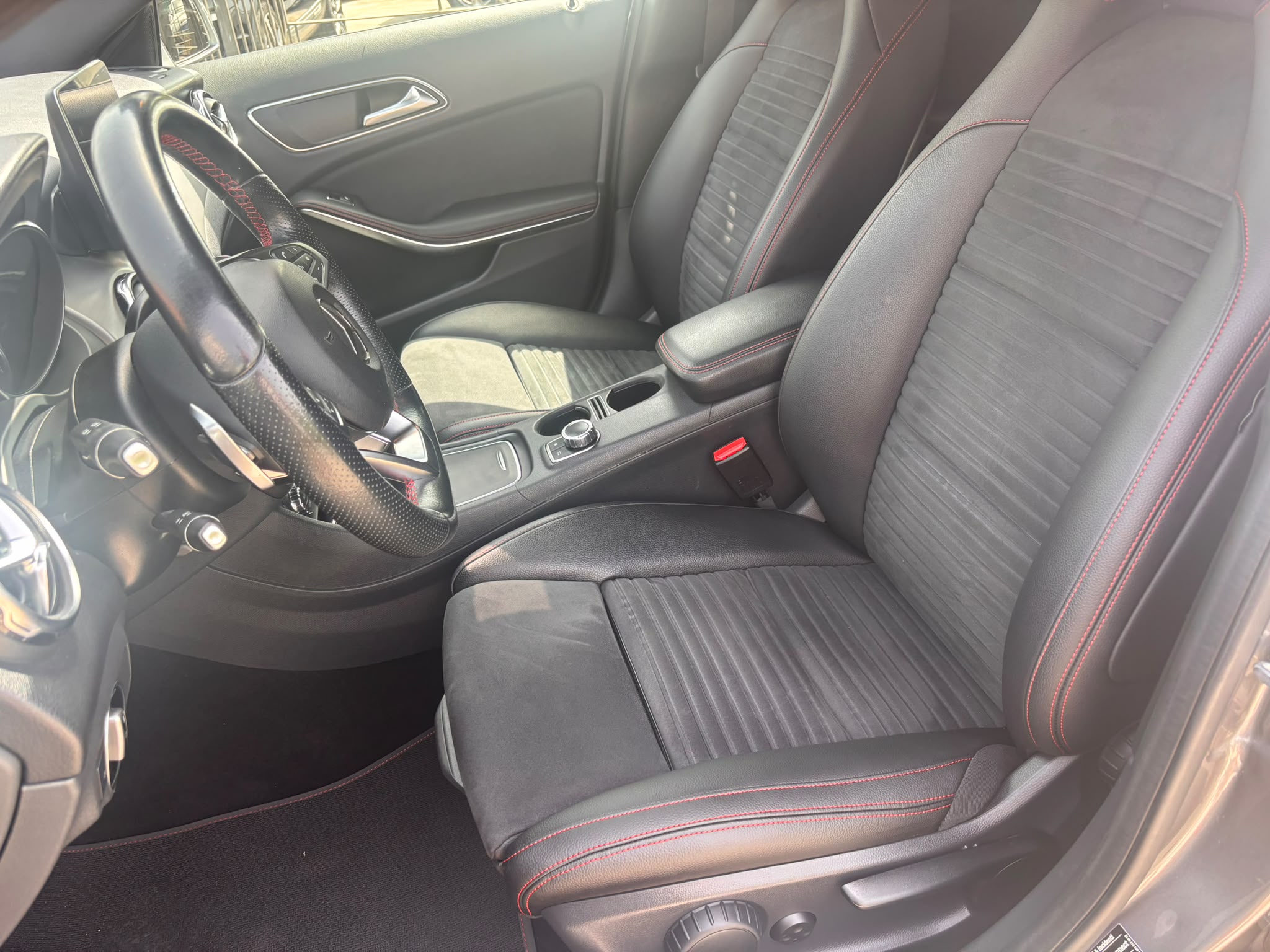 Mercedes-benz GLA 200 d Automatic Premium - immagine 13
