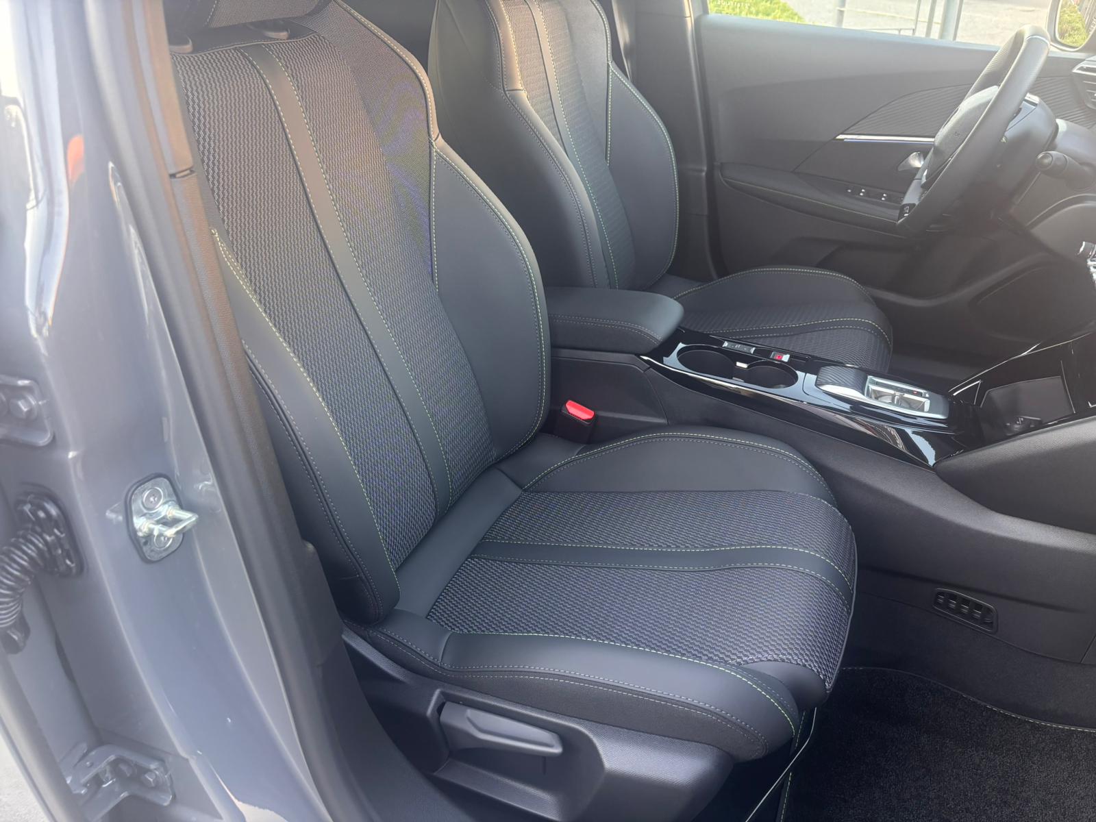 Peugeot 2008 Hybrid 145 e-DCS6 GT KM 0 - immagine 12