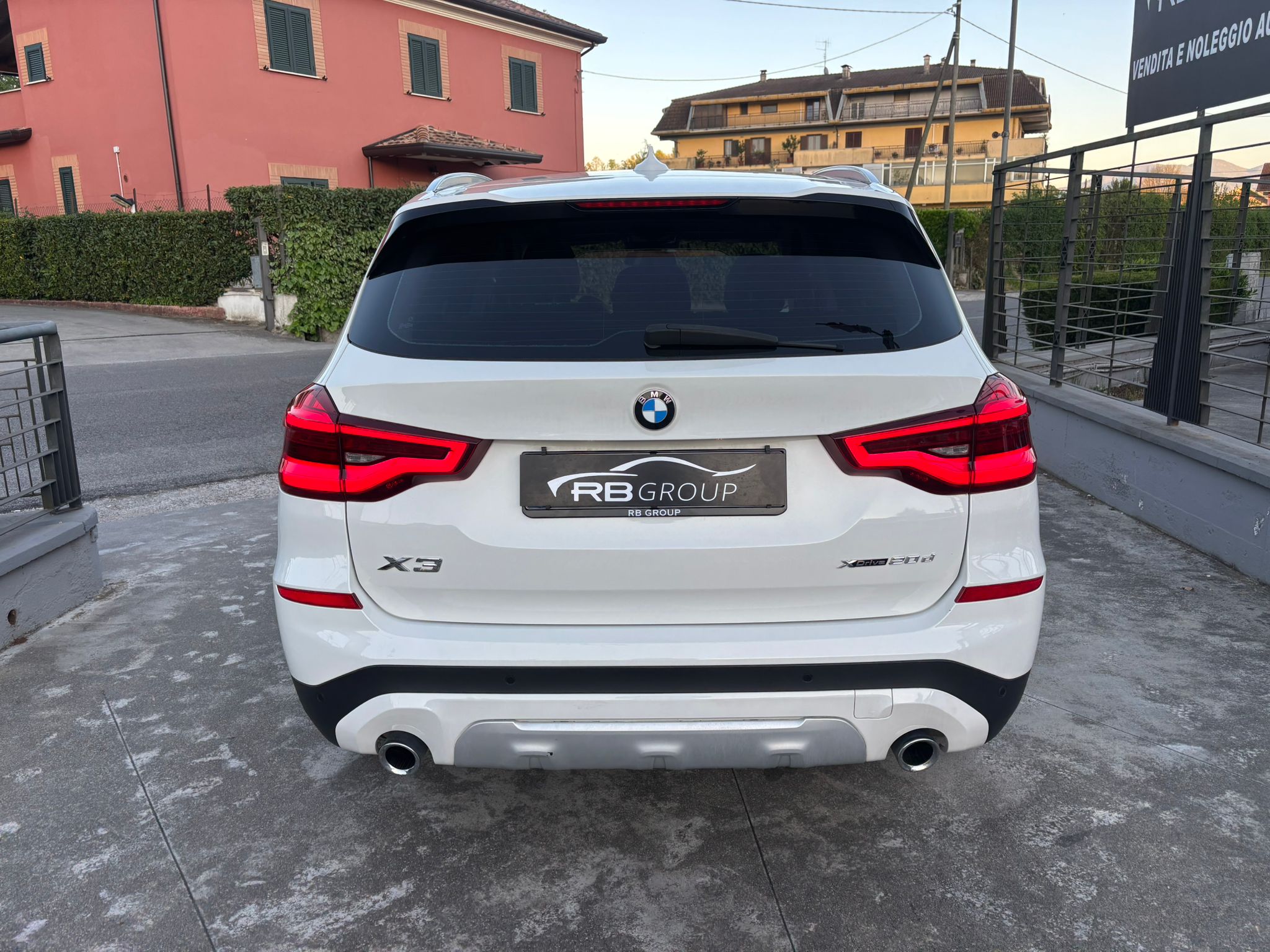 Bmw X3 xDrive20d Luxury - immagine 5
