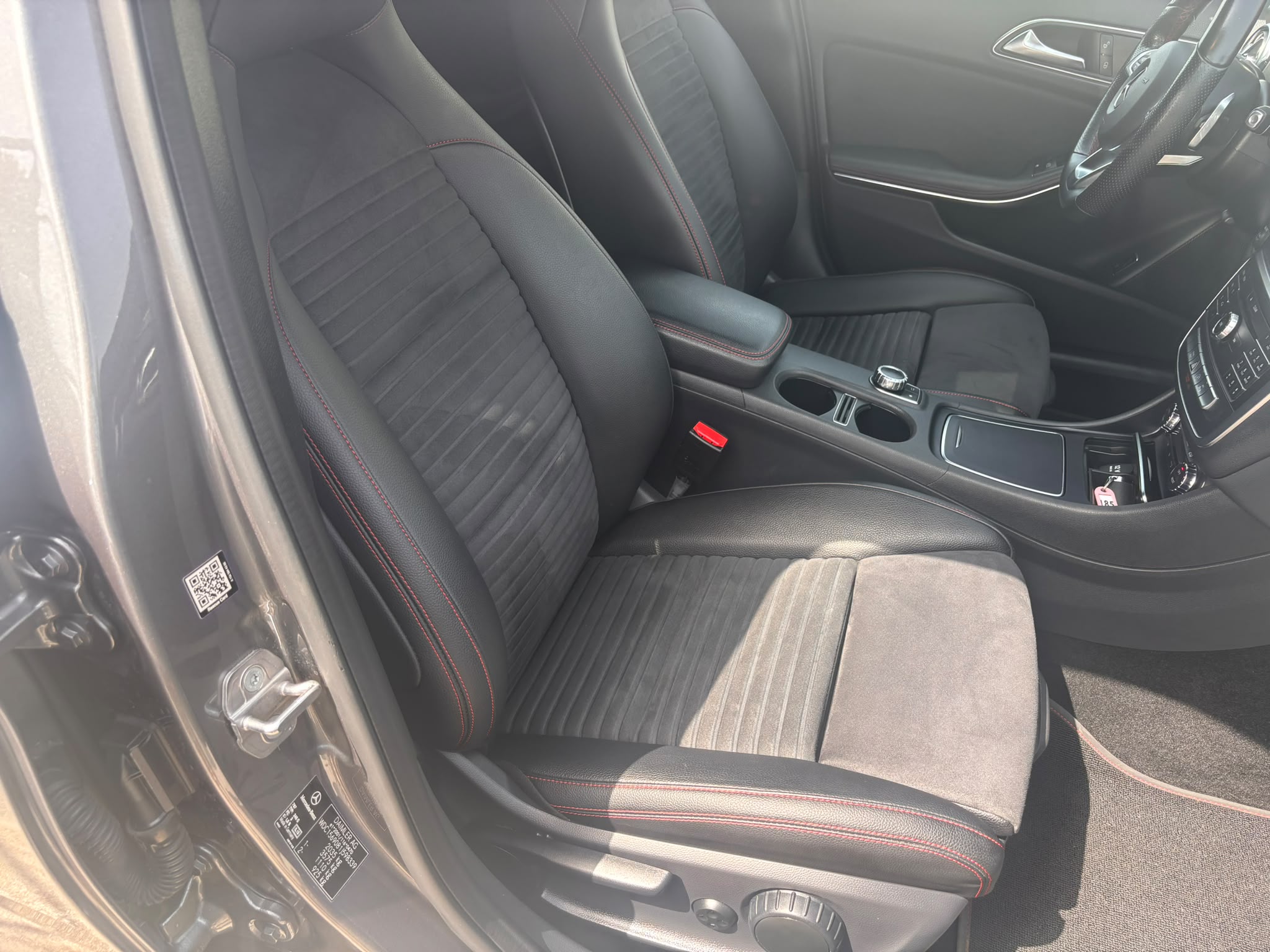 Mercedes-benz GLA 200 d Automatic Premium - immagine 12