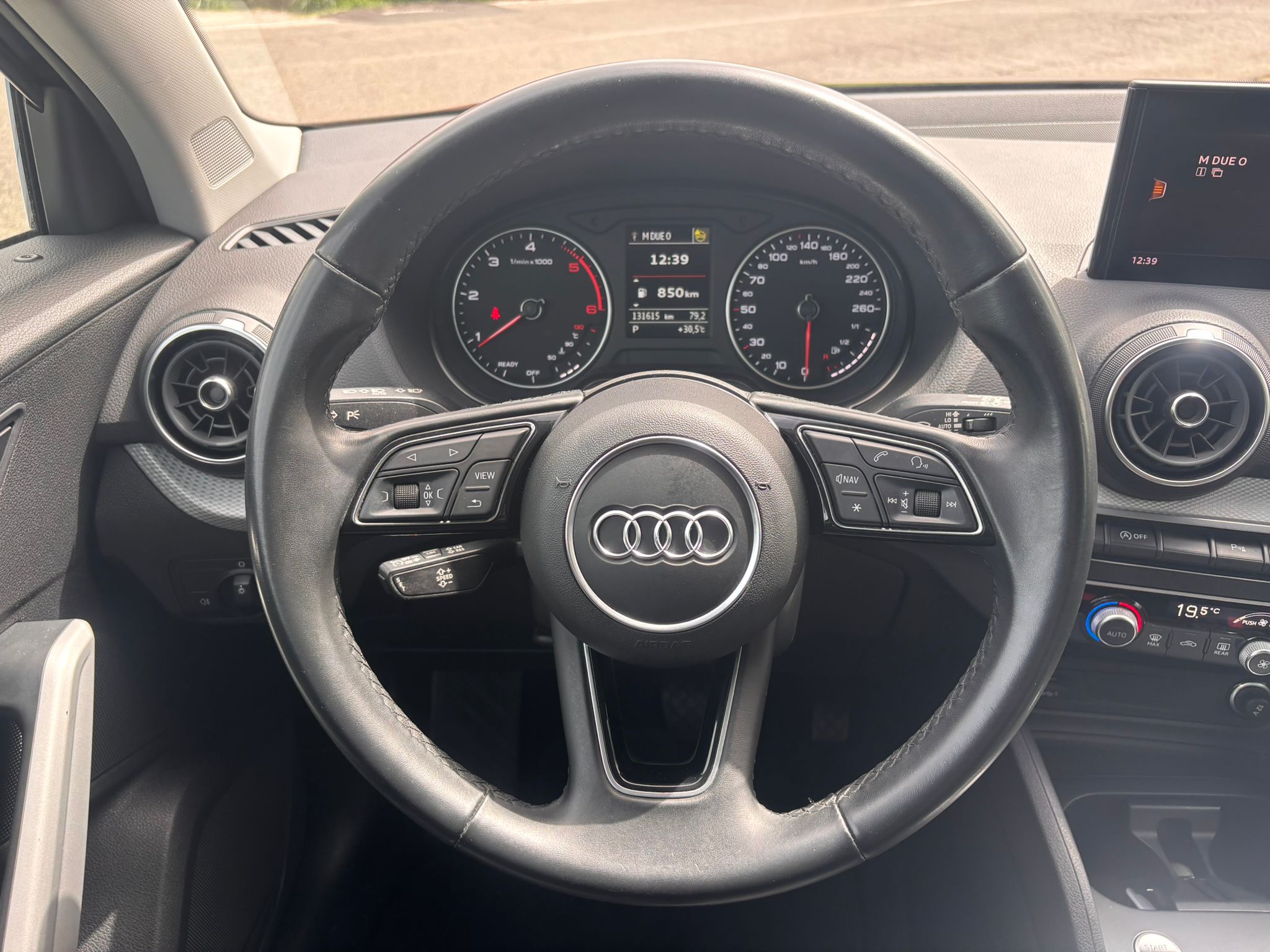 Audi Q2 30 TDI Admired - immagine 14