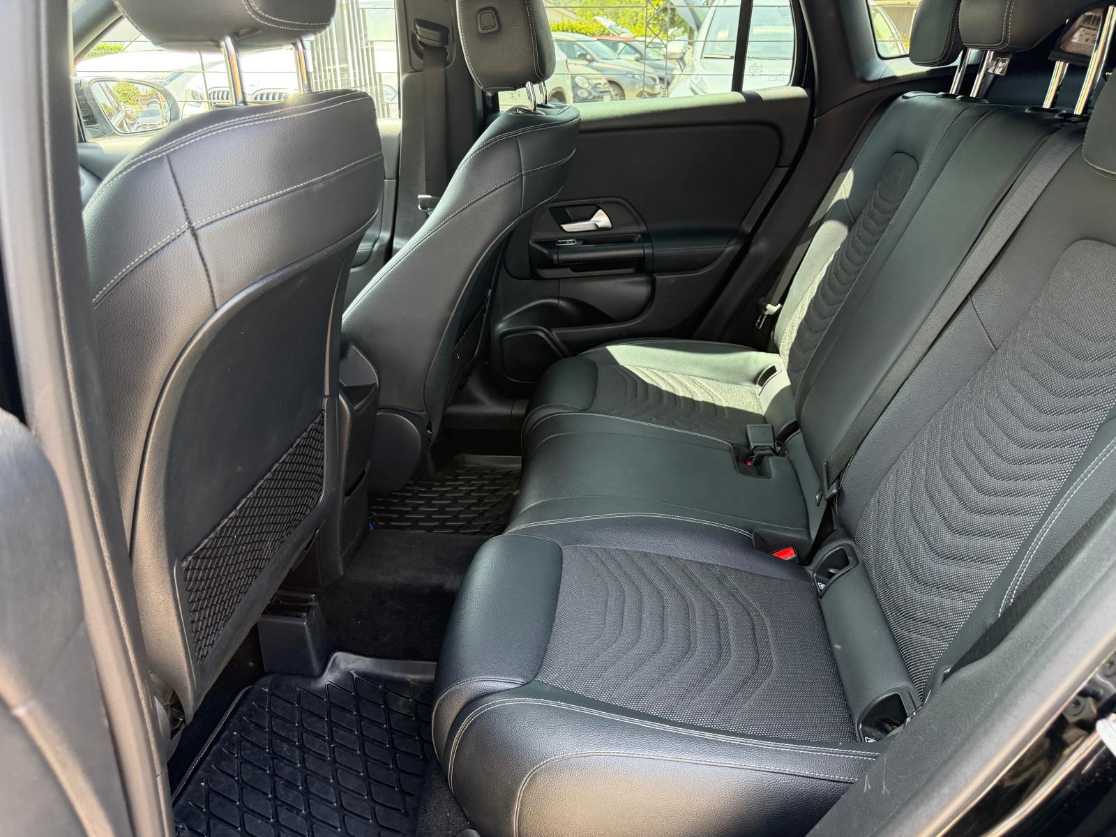 Mercedes-benz GLA 200 d Automatic 4Matic Sport - immagine 14