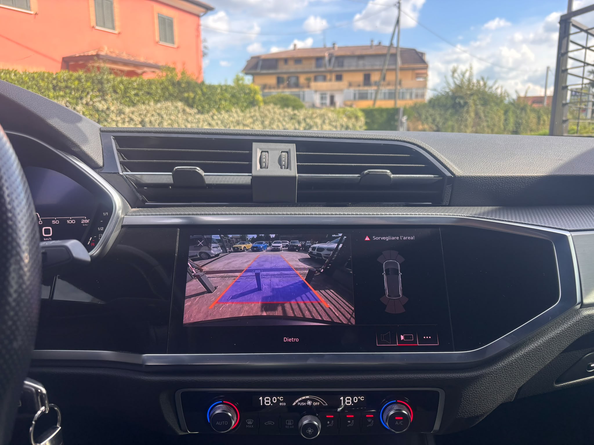 Audi Q3 40 TDI quattro S tronic line edition - immagine 22