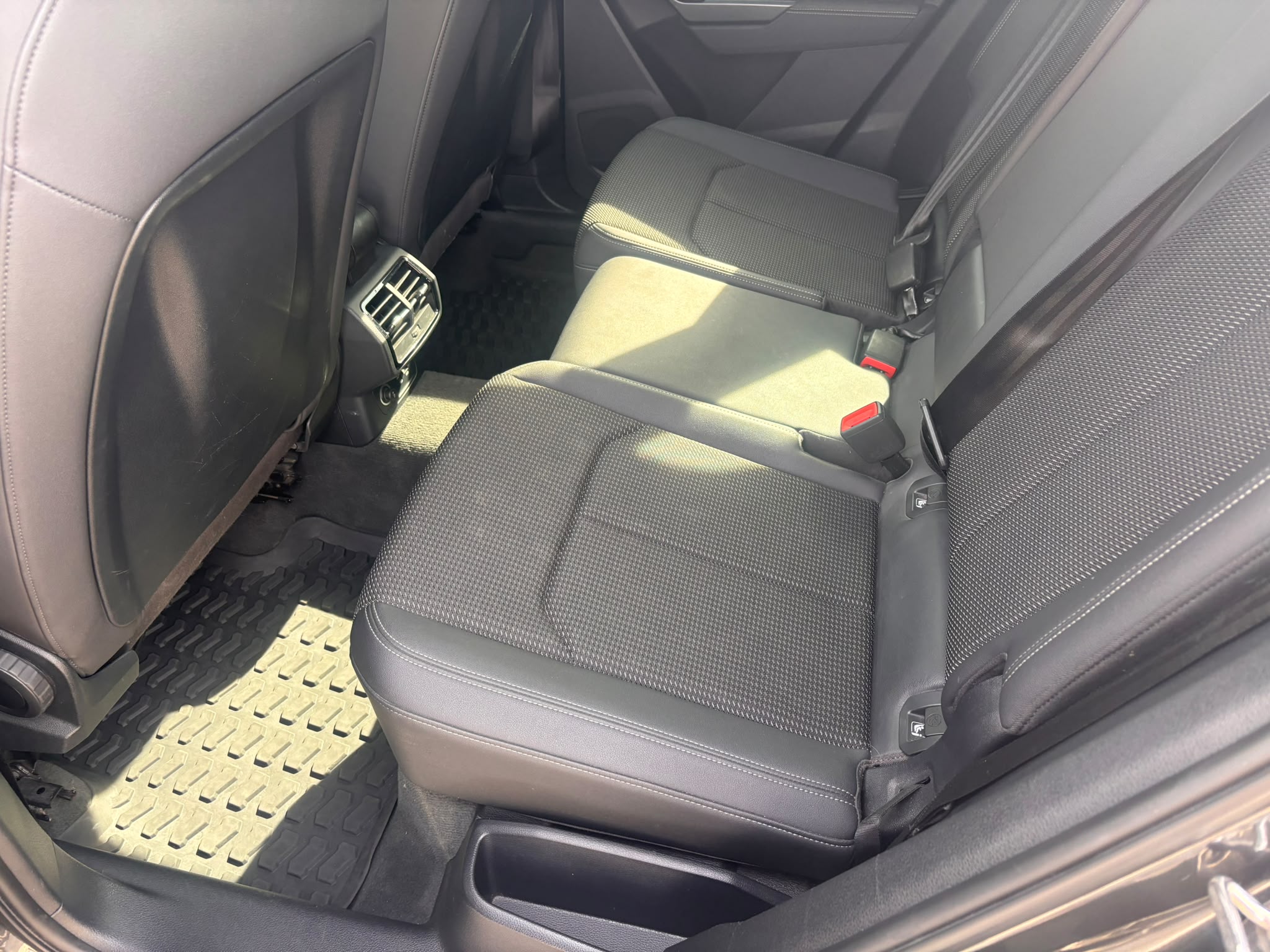 Audi Q3 40 TDI quattro S tronic line edition - immagine 23