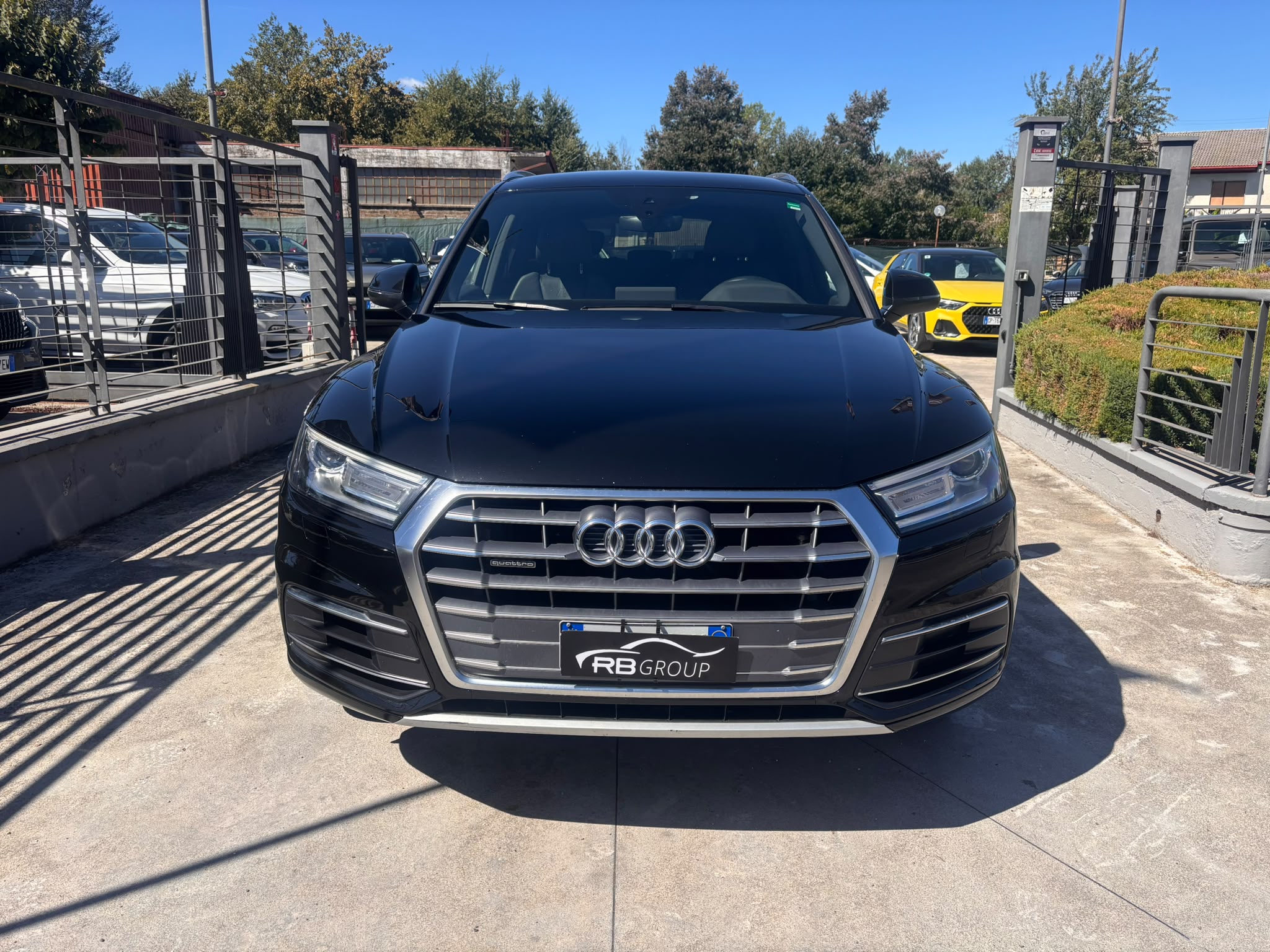 Audi Q5 2.0 TDI quattro S tronic line plus - immagine 2