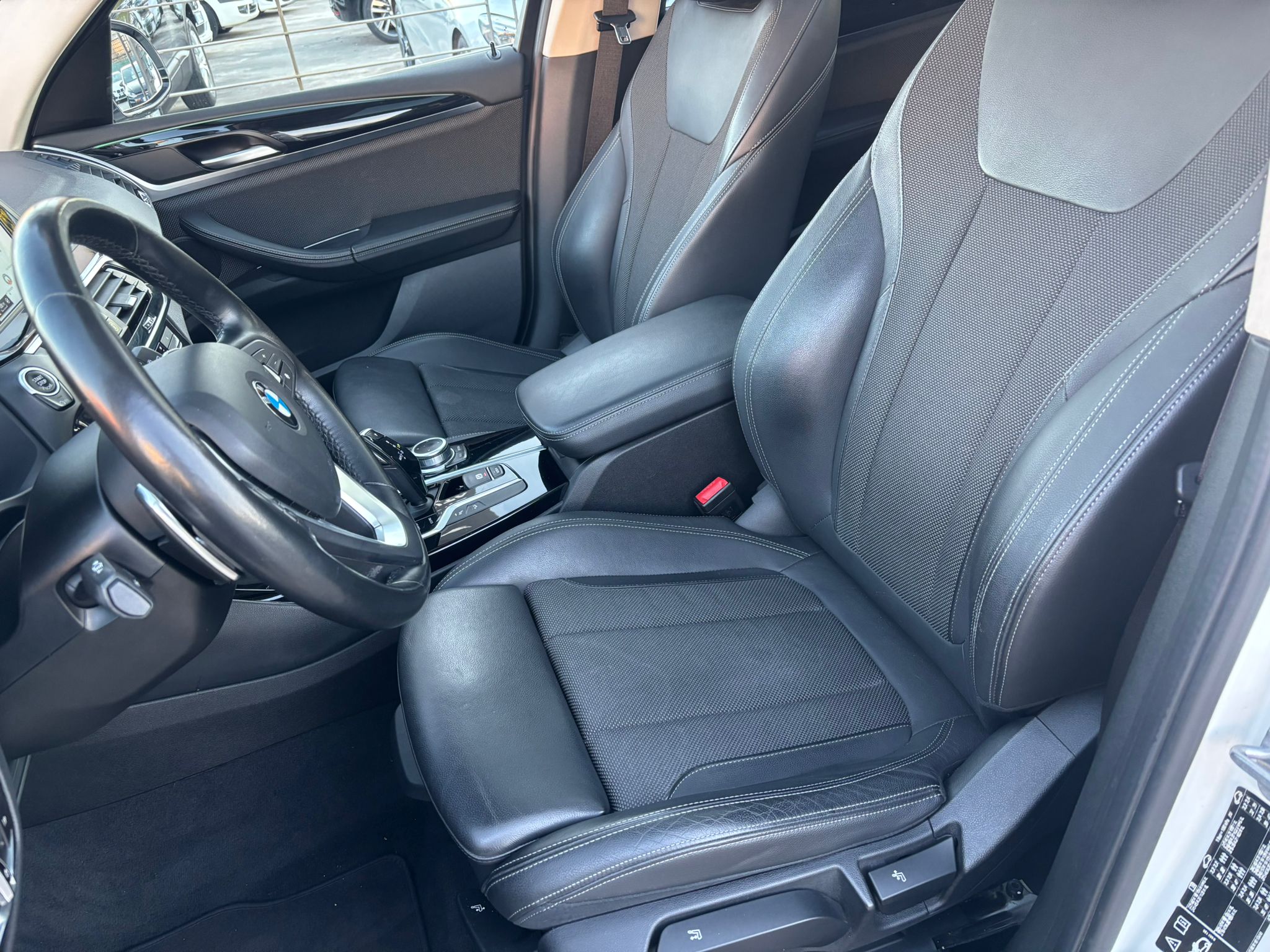 Bmw X3 xDrive20d Luxury - immagine 15
