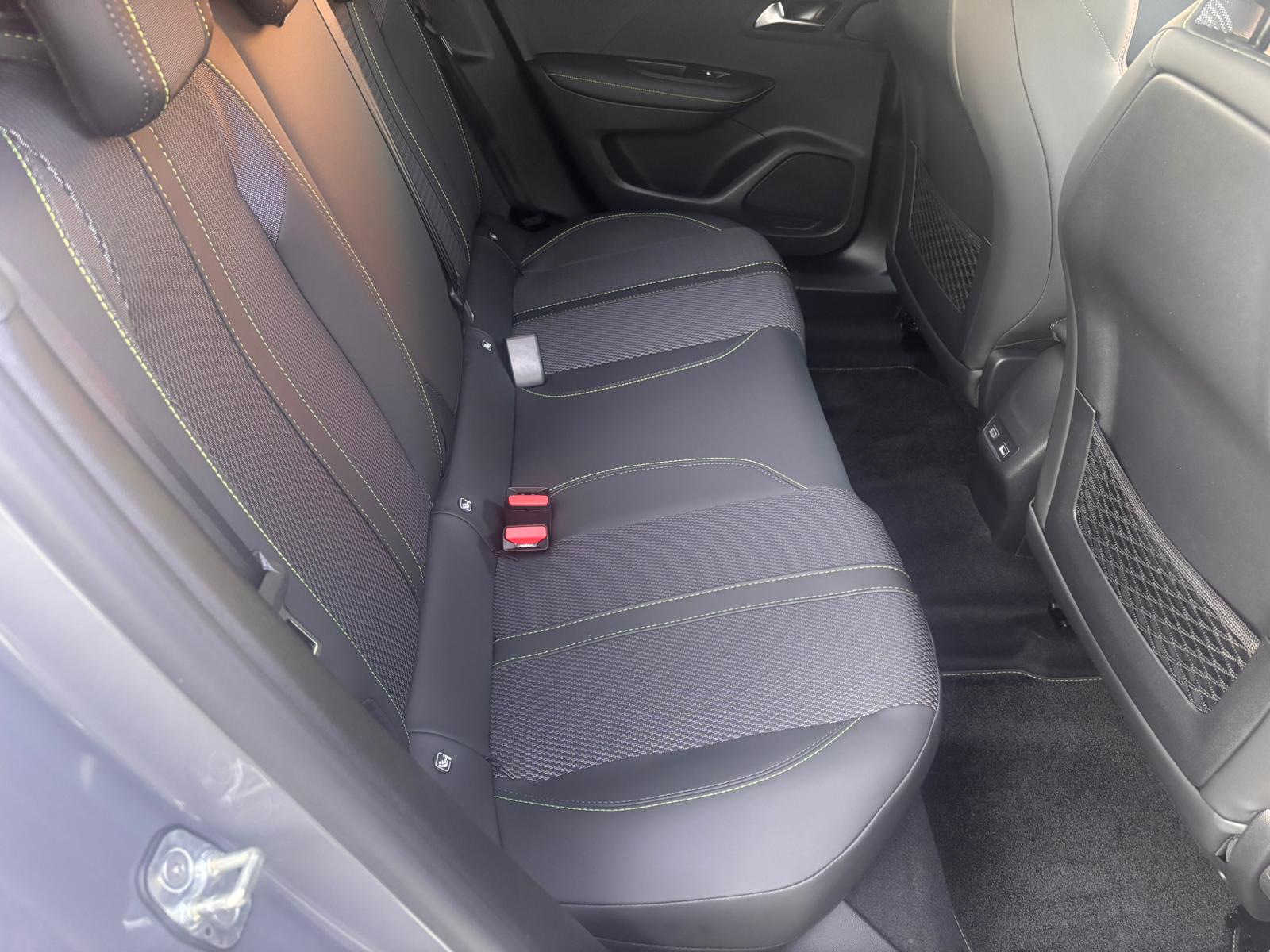 Peugeot 2008 Hybrid 145 e-DCS6 GT KM 0 - immagine 17