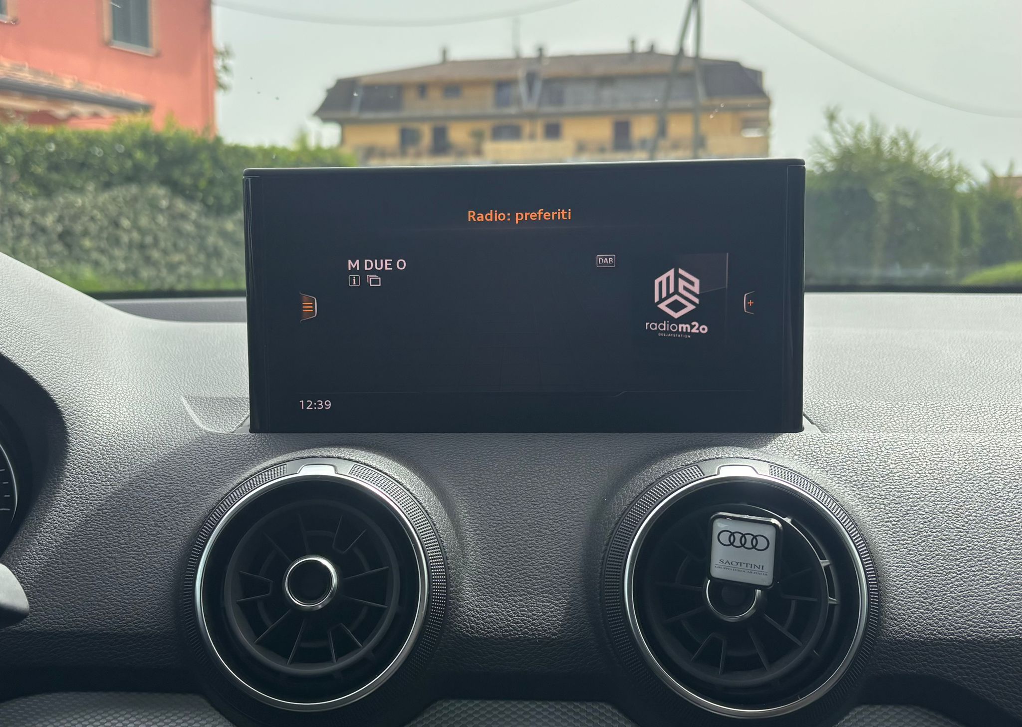 Audi Q2 30 TDI Admired - immagine 15