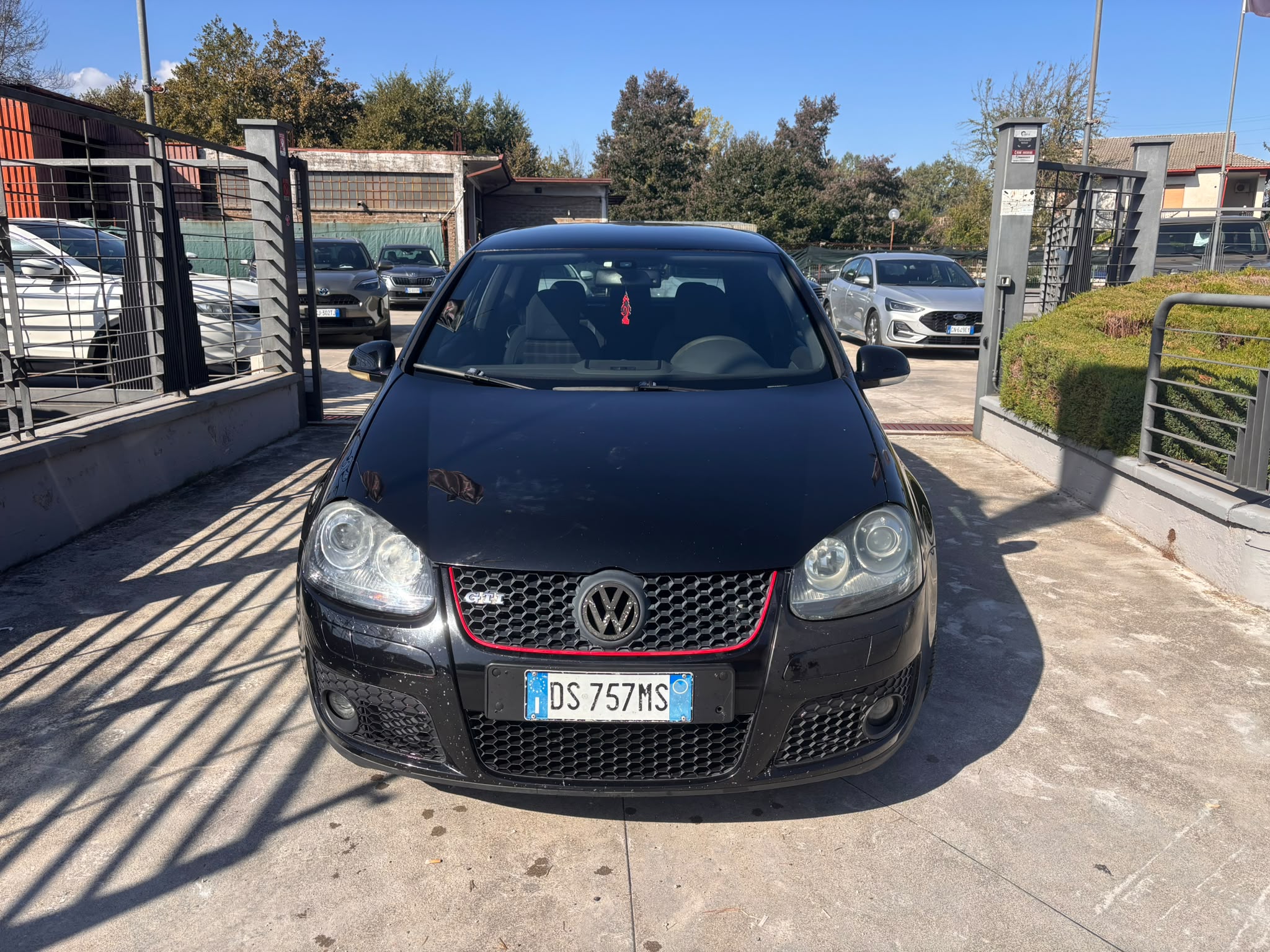 Volkswagen Golf GTI 2.0 TFSI 200 cv 3 Porte - immagine 2