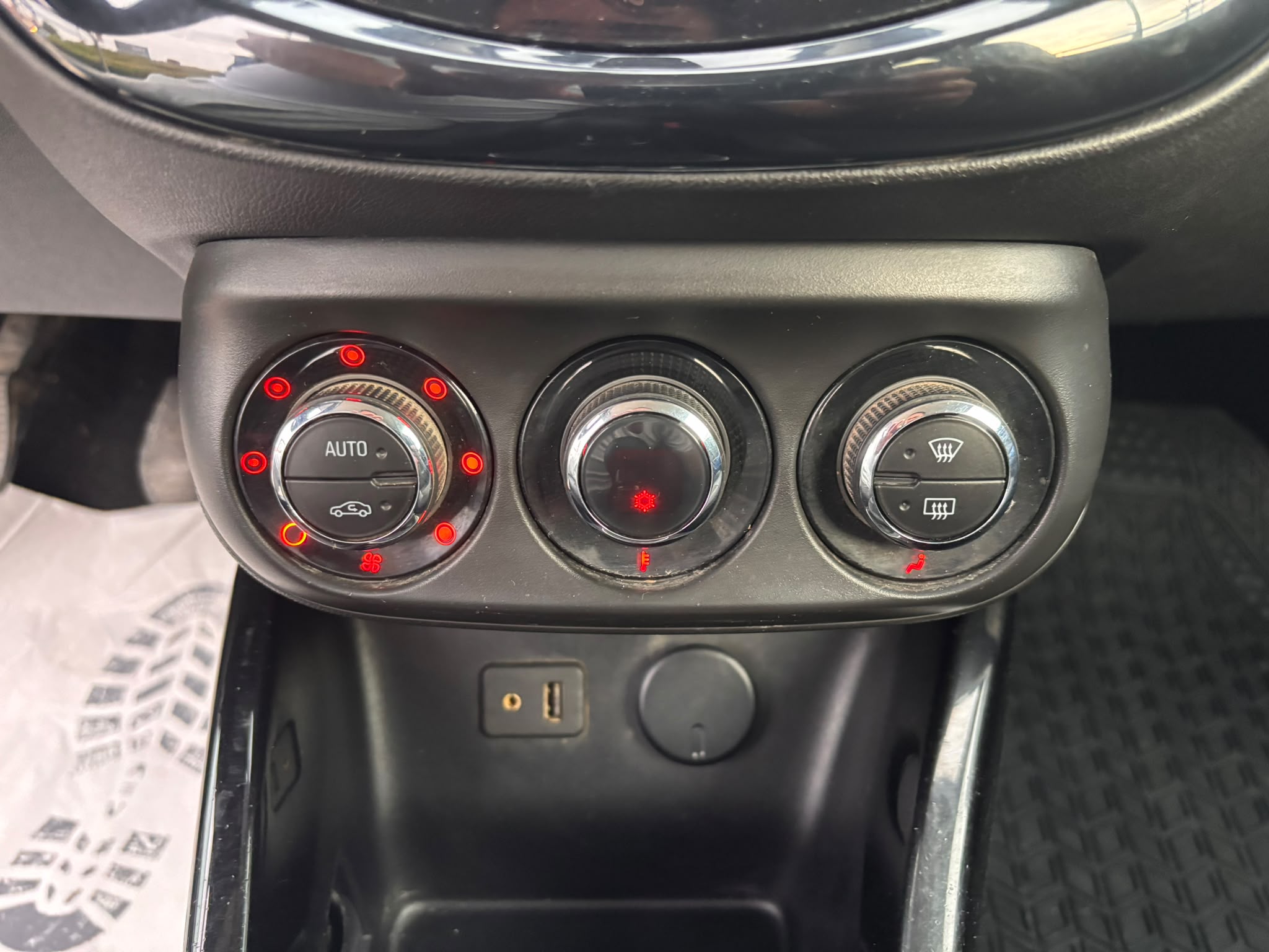 Opel Adam 1.2 70 CV Start&Stop Jam - immagine 13
