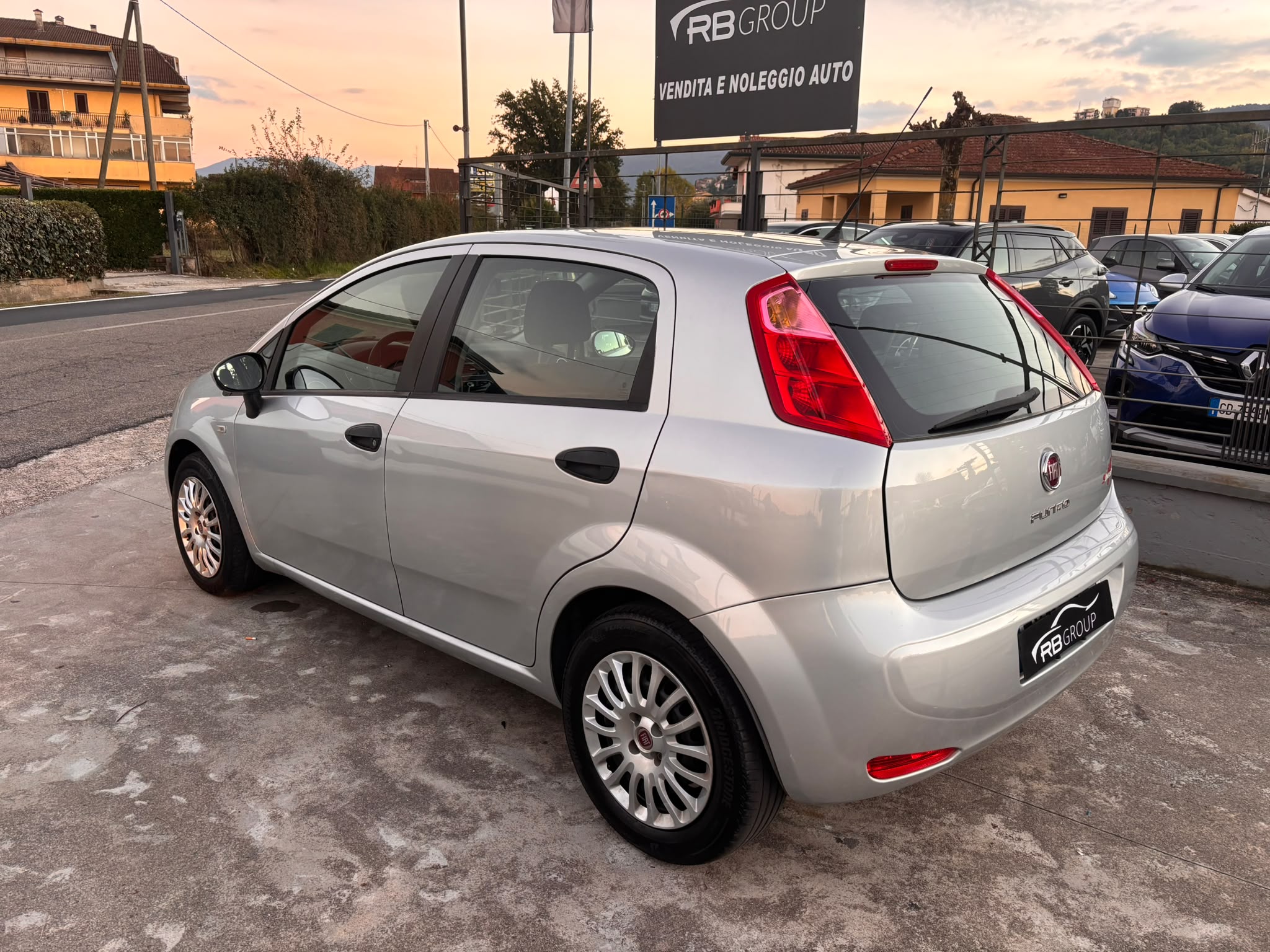 Fiat Punto 1.2 8V 5 porte Lounge - immagine 6