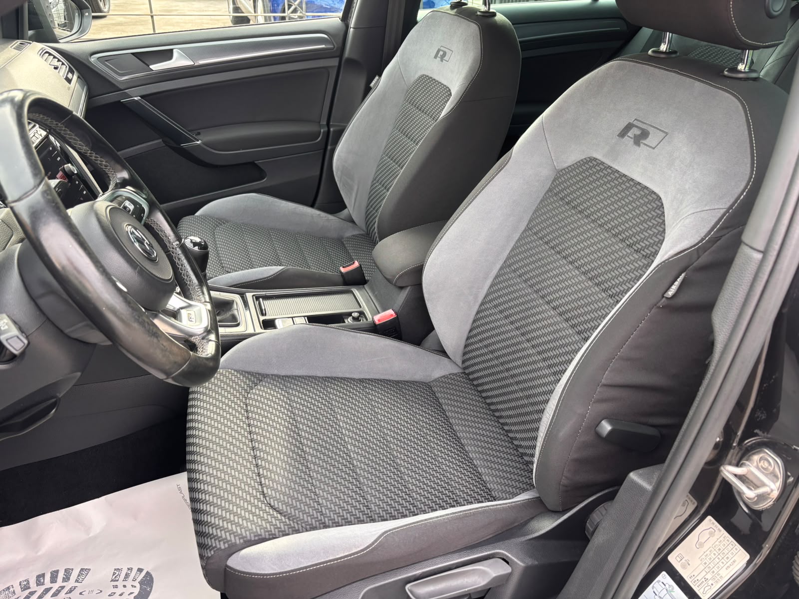 Volkswagen Golf VII 2017 5p 1.6 tdi R Line 115cv - immagine 12