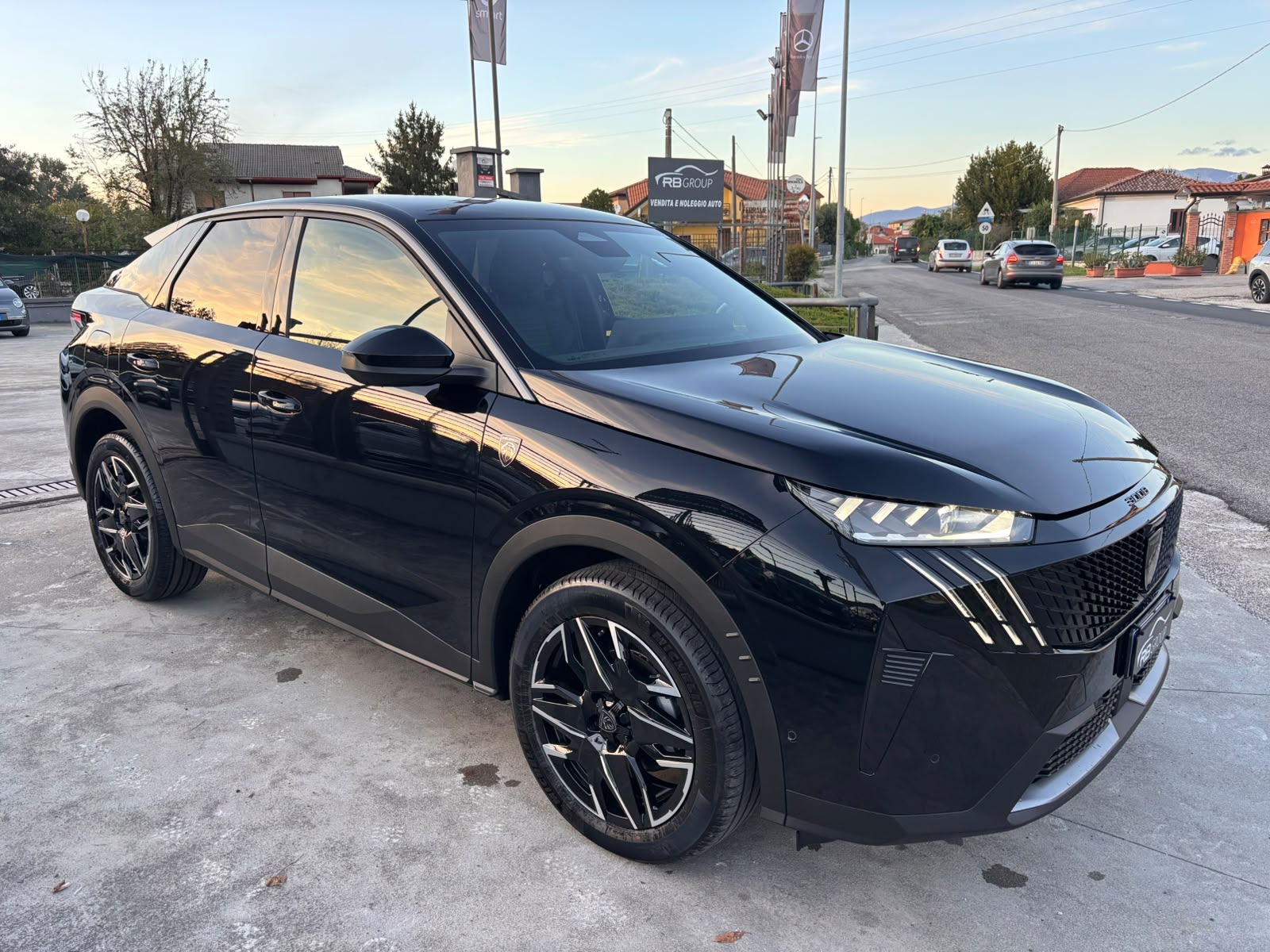 Peugeot 3008 III 2024 1.2 hybrid GT Exclusive 145cv e-dcs6 KM 0..!!! NO Vincoli di Finanz. - immagine 3