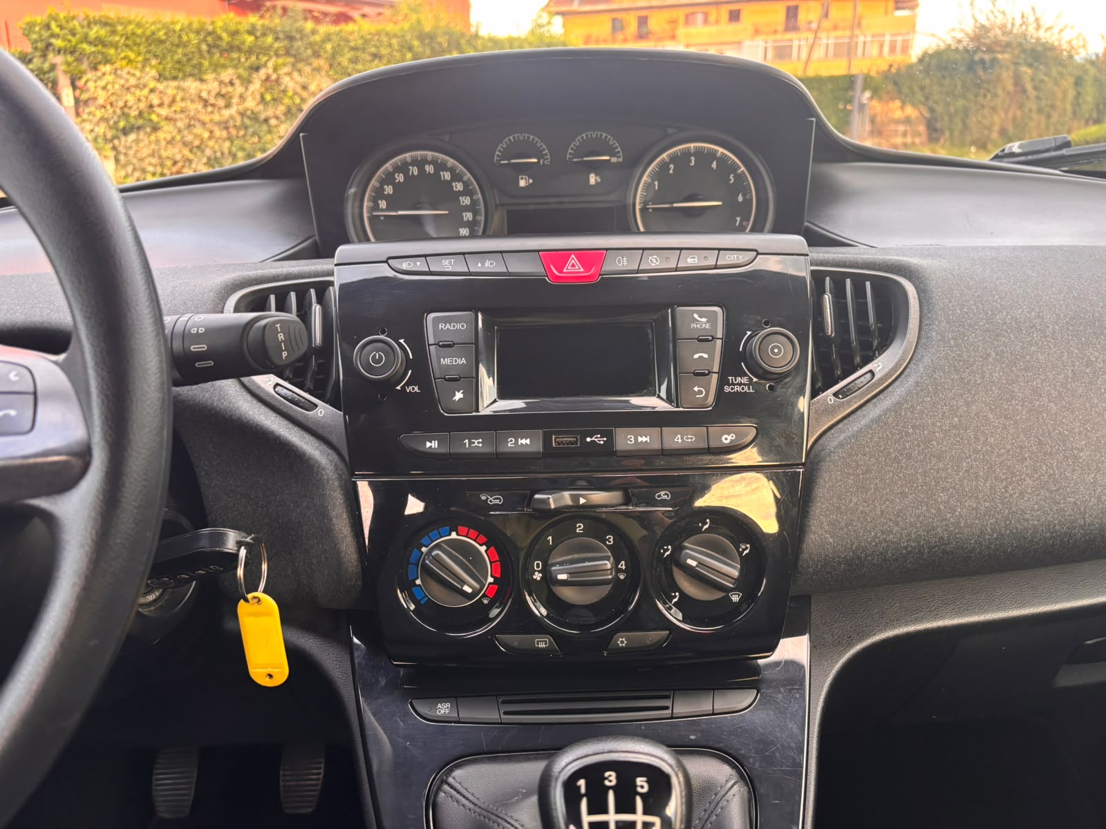 Lancia Ypsilon III 2021 1.0 firefly hybrid Gold Plus s - immagine 14