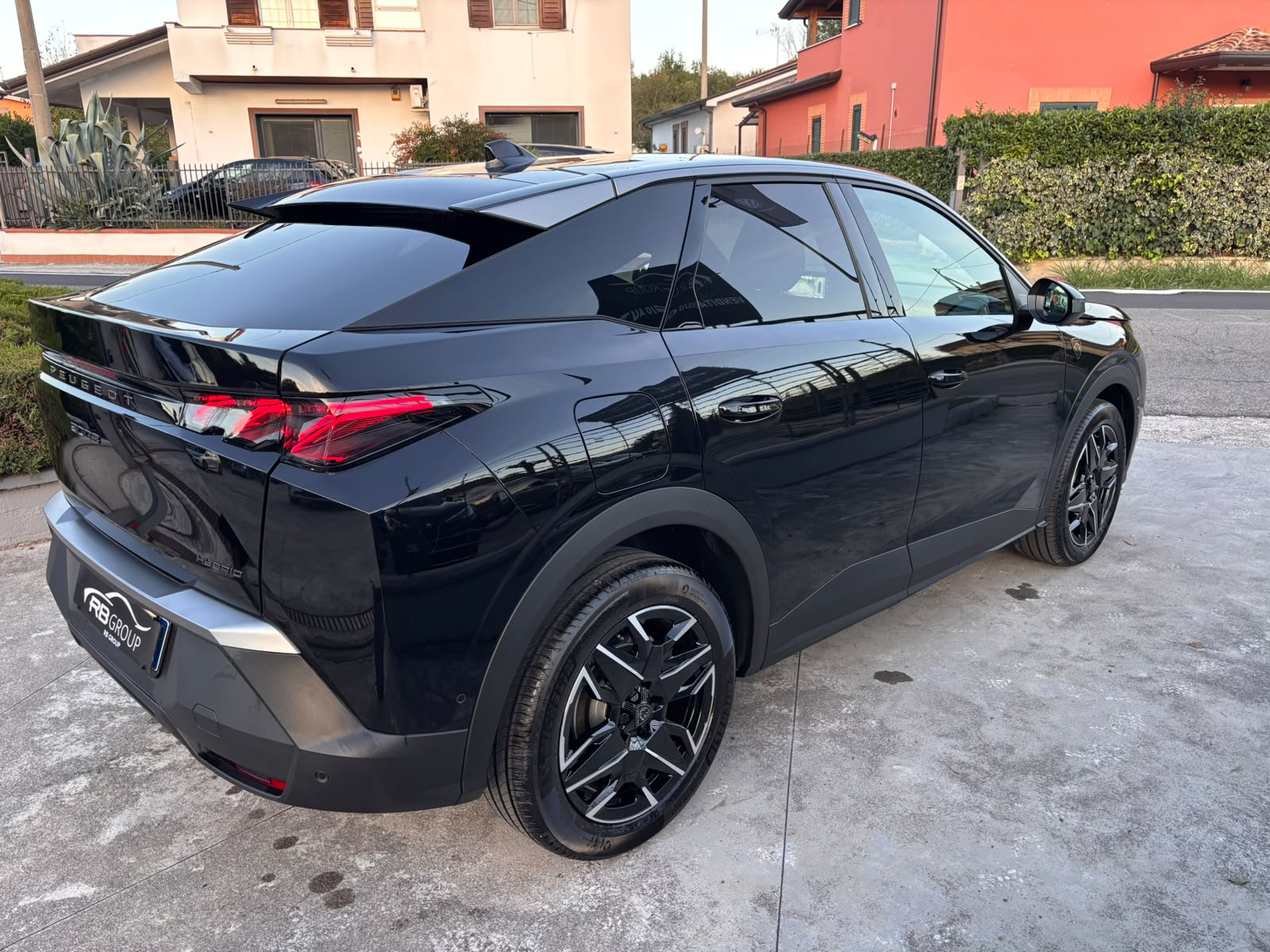Peugeot 3008 III 2024 1.2 hybrid GT Exclusive 145cv e-dcs6 KM 0..!!! NO Vincoli di Finanz. - immagine 4