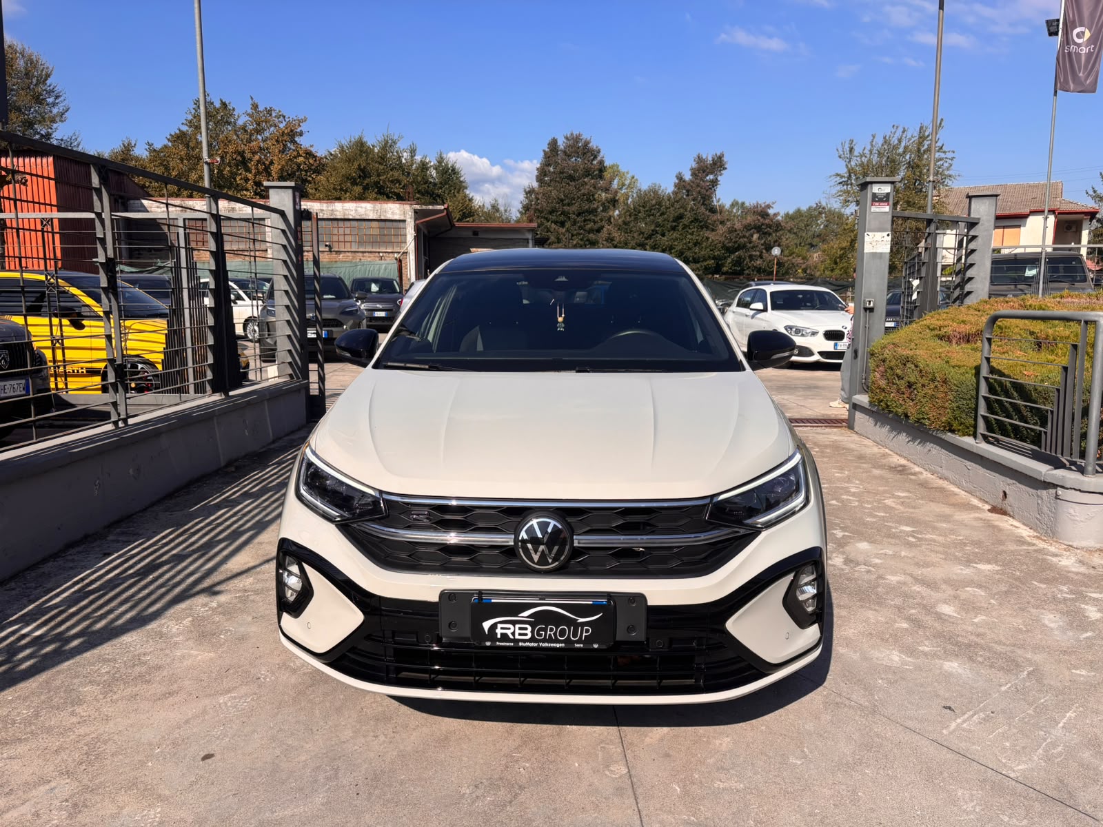 Volkswagen Taigo 1.0 TSI 115 CV R-Line Plus - immagine 2