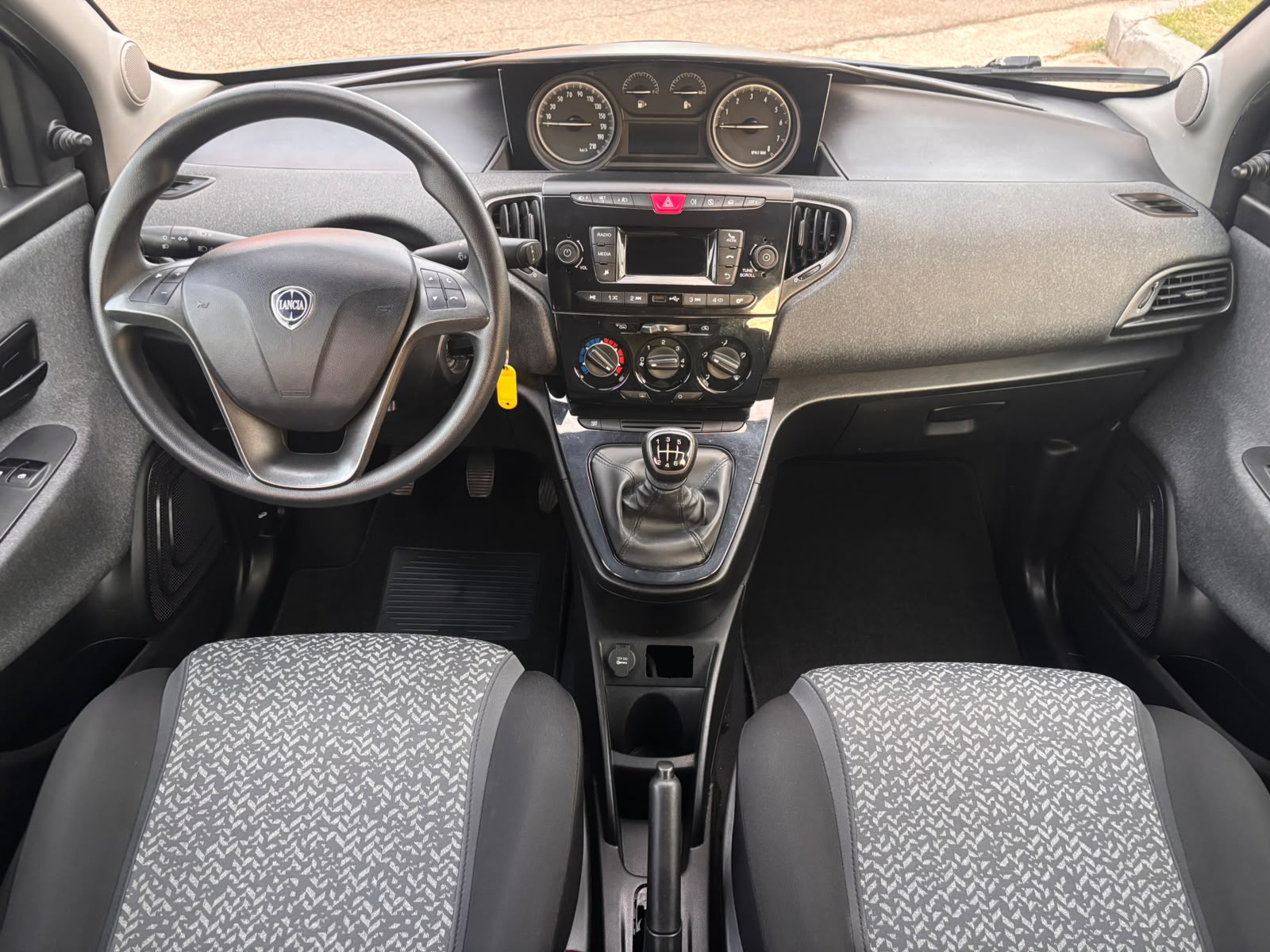 Lancia Ypsilon III 2021 1.0 firefly hybrid Gold Plus s - immagine 8