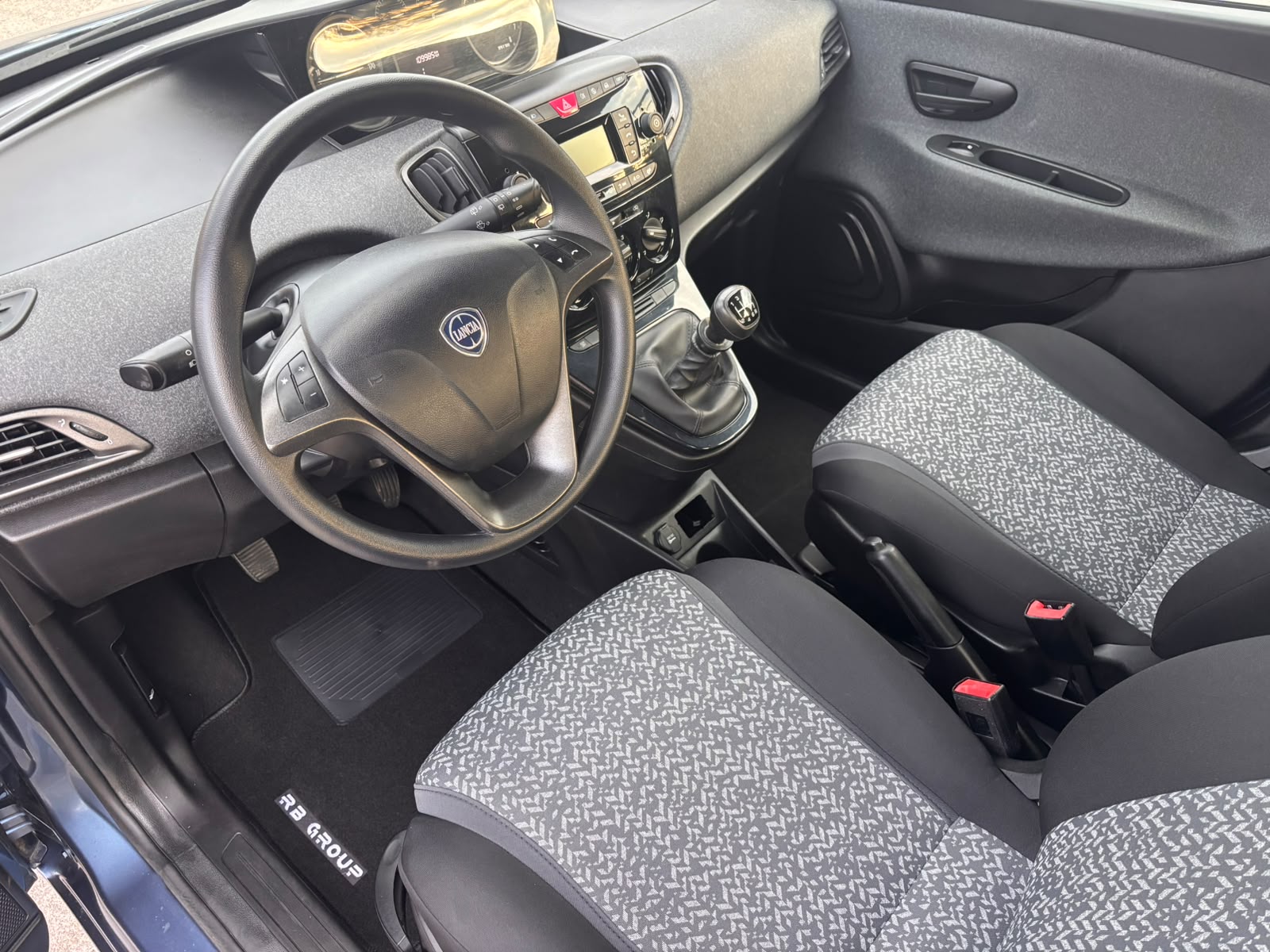 Lancia Ypsilon III 2021 1.0 firefly hybrid Gold Plus s - immagine 9